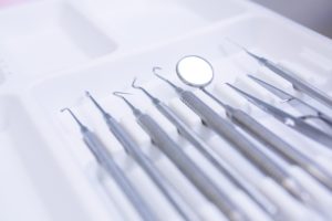 歯科医の治療器具